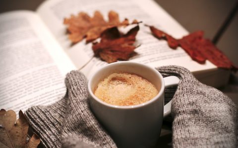 Cum să petreci o iarnă Hygge - travelandbeauty.ro